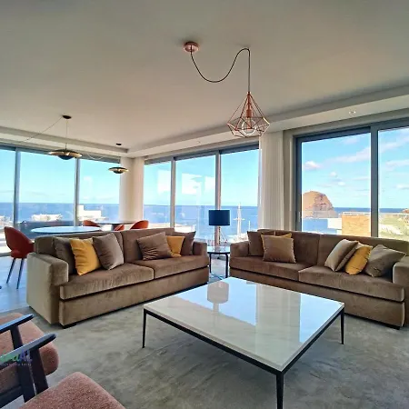 Pearls Beach Penthouse Porto Moniz